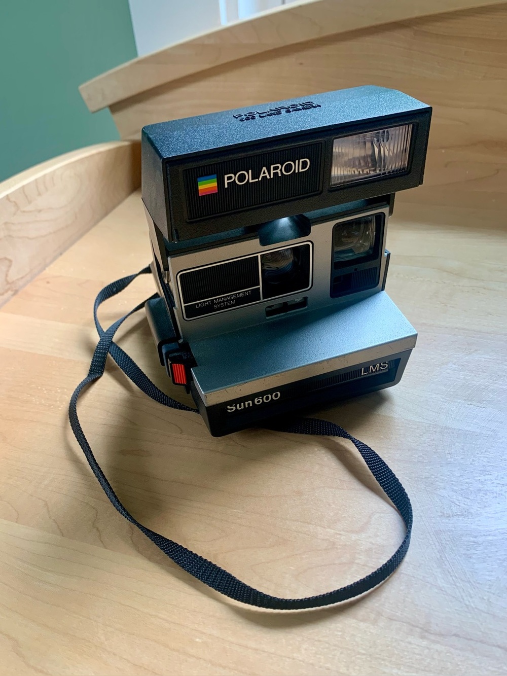 Vintage 1980s Polaroid Sun 600 LMS Instant Film Camera w Pack of Film